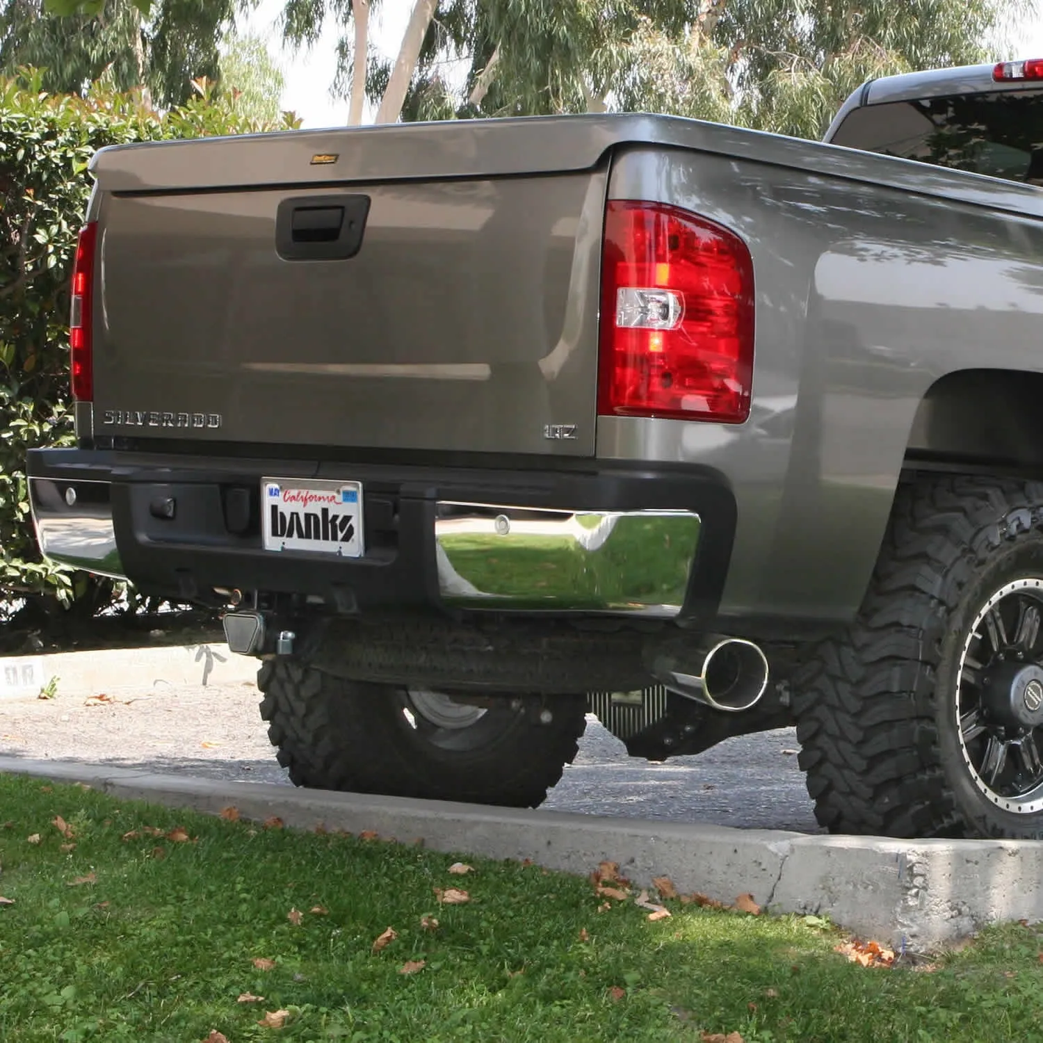 Banks Power 47784 Monster Exhaust System; Single; S/S-Chrome Tip-07-10 Chevy 6.6L LMM; ECSB-CCLB