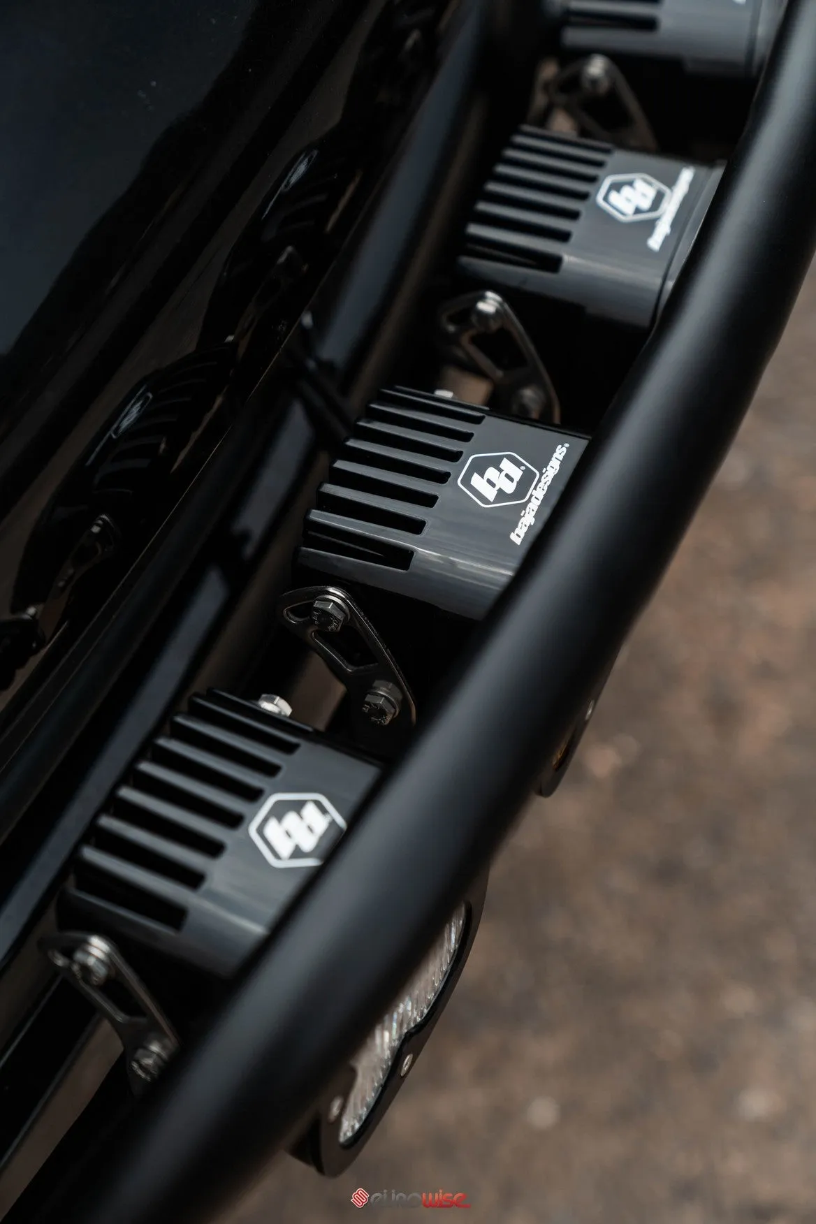 BULL LIGHT BAR (PARKING SENSOR COMPATIBLE/BOLT ON) - CAYENNE/TOUAREG